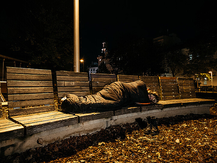 Obdachloser im Schlafsack